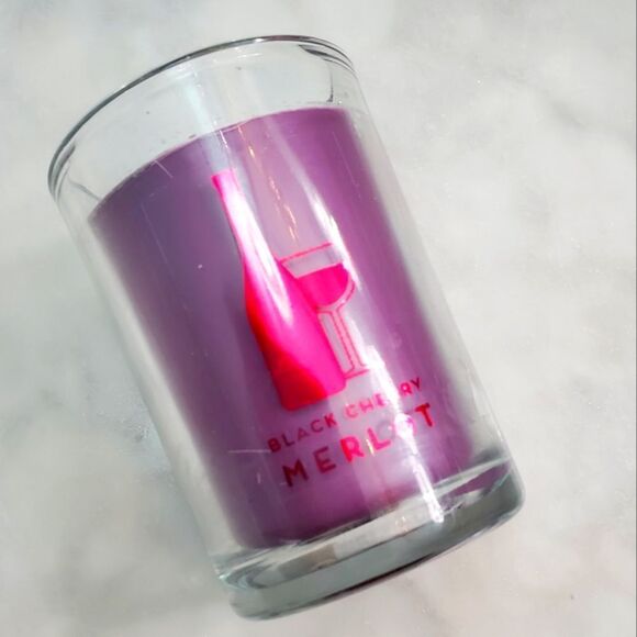 Black Cherry Merlot Candle by Bath & Body Works - Picture 2 of 5